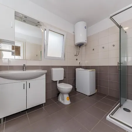 Apartment By The Sea Kastel Stari, - 14577 *