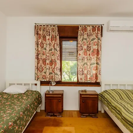 By The Sea Kastel Stari, - 14577 Apartment